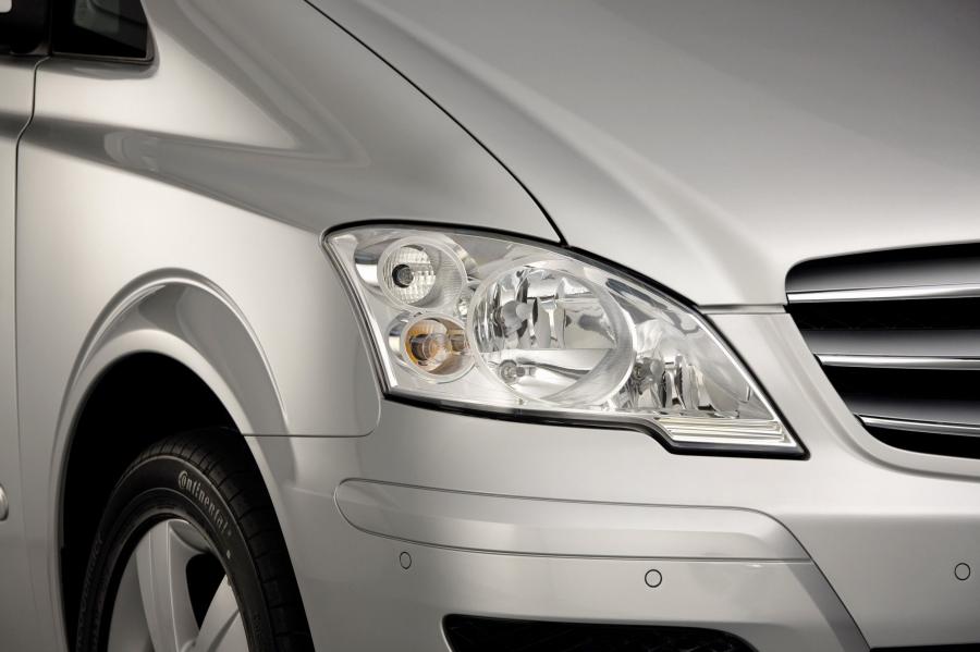  Mercedes-Benz Viano 2011 года  (фото 17 из 140)